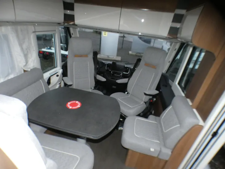 Fahrzeugbild Carthago C1-tourer I 143 KB-LE comfort 4.2t Sonderpreis Ohne Hubbett #8