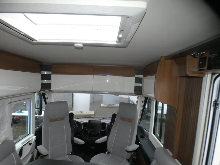 Fahrzeugbild Carthago C1-tourer I 143 KB-LE comfort 4.2t Sonderpreis Ohne Hubbett #11