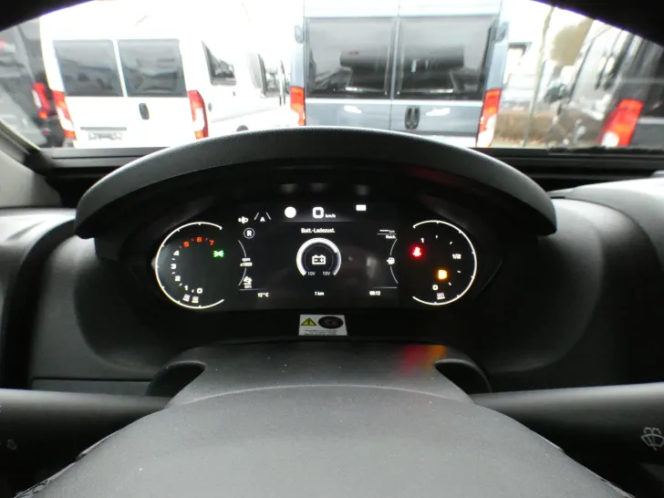 Fahrzeugbild Eura Mobil Activa One 650 HS Modell 2026, Sat, Solar #8