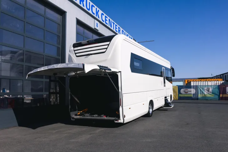 Fahrzeugbild Morelo Empire Liner 110 GSB mit PKW-Garage #9