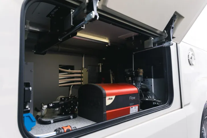 Fahrzeugbild Morelo Empire Liner 110 GSB mit PKW-Garage #14