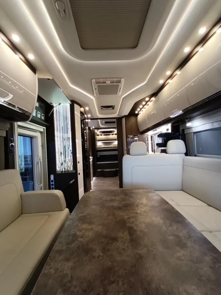 Fahrzeugbild Morelo Empire Liner 110 GSB mit PKW-Garage #20