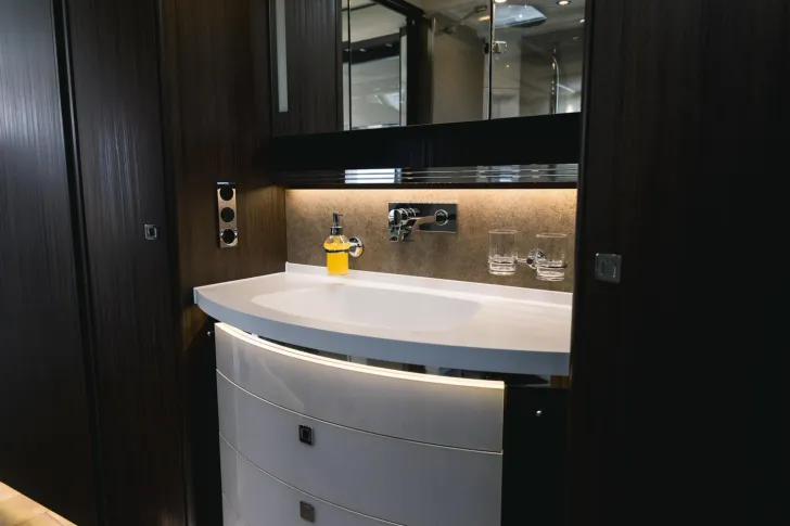 Fahrzeugbild Morelo Empire Liner 110 GSB mit PKW-Garage #29