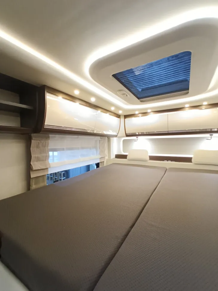 Fahrzeugbild Morelo Empire Liner 110 GSB mit PKW-Garage #36