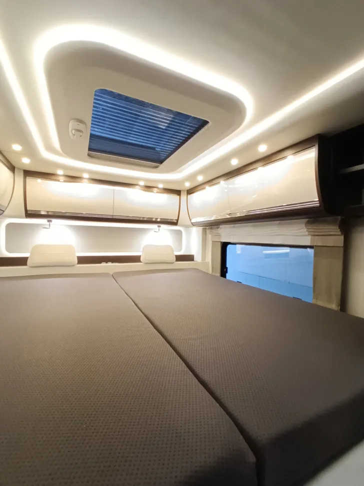 Fahrzeugbild Morelo Empire Liner 110 GSB mit PKW-Garage #37