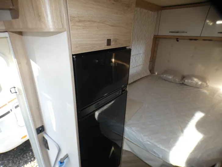 Fahrzeugbild Eura Mobil Profila T 675 SB Solar, Satanlage #12