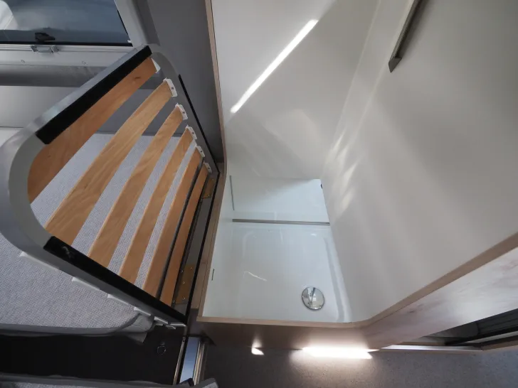 Fahrzeugbild Clever Einzelstück, Individualausbau Längsb., D-Heiz. #17