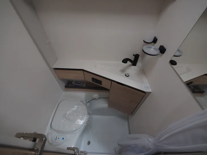 Fahrzeugbild Dethleffs Camper 460 EL, Fußbodenheizung, ATC, uvm. #11