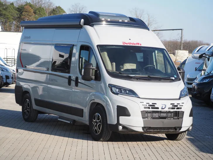 Fahrzeugbild Dethleffs Globetrail 600 DS, Aufstelldach, Automatik #3