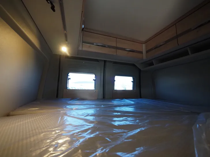 Fahrzeugbild Dethleffs Globetrail 600 DS, Aufstelldach, Automatik #12