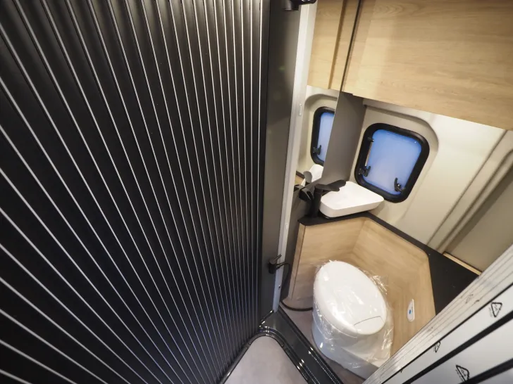 Fahrzeugbild Dethleffs Globetrail 540 DR, Auto., Chassis/El./Komf. uvm #12