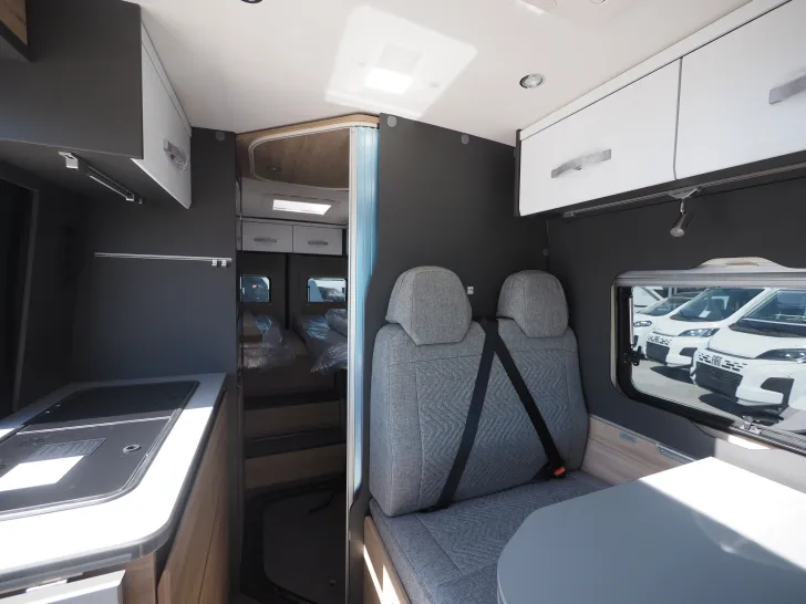 Fahrzeugbild Dethleffs Globetrail 640 ER, Chassis/Elektro/Komfort, Aut. #7