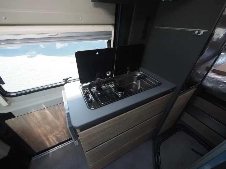 Fahrzeugbild Dethleffs Globetrail 640 ER, Chassis/Elektro/Komfort, Aut. #9