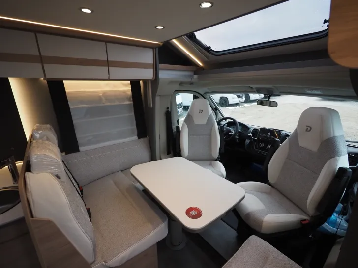 Fahrzeugbild Dethleffs Just Camp T 6812 EB Active, Autom., MJ 2026 #8