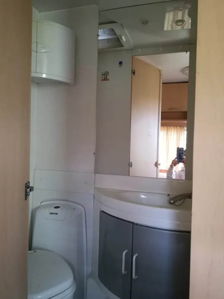 Fahrzeugbild Delta Euroliner 4900 TKM TK (Trennwand Kinder #7