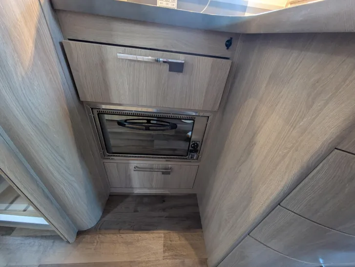 Fahrzeugbild Kabe Travel Master Royal x780 LQB Backofen/Solar/2xTV/Hubbett #13