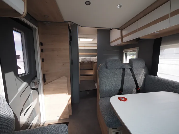 Fahrzeugbild Dethleffs Just Camp T 7052 EB, Hubbett+Isofix, Markise #6