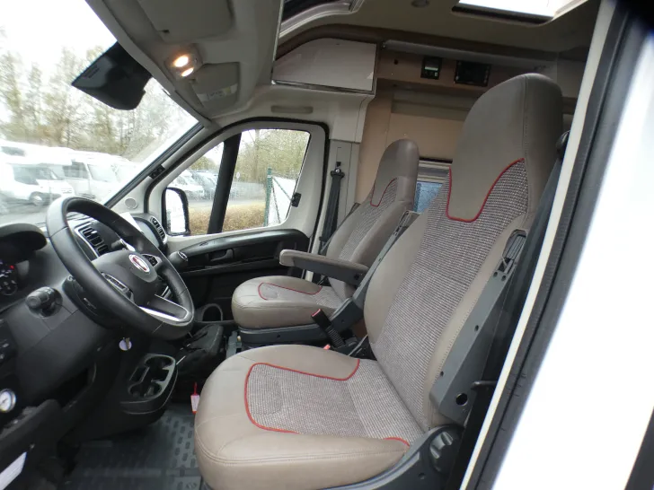Fahrzeugbild Malibu Van Comfort 640 LE GT skyview #10