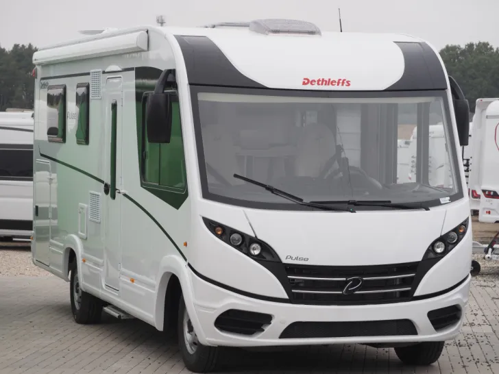 Fahrzeugbild Dethleffs Pulse I 7051 DBM GT, SAT/TV, 180 PS Maxi #2