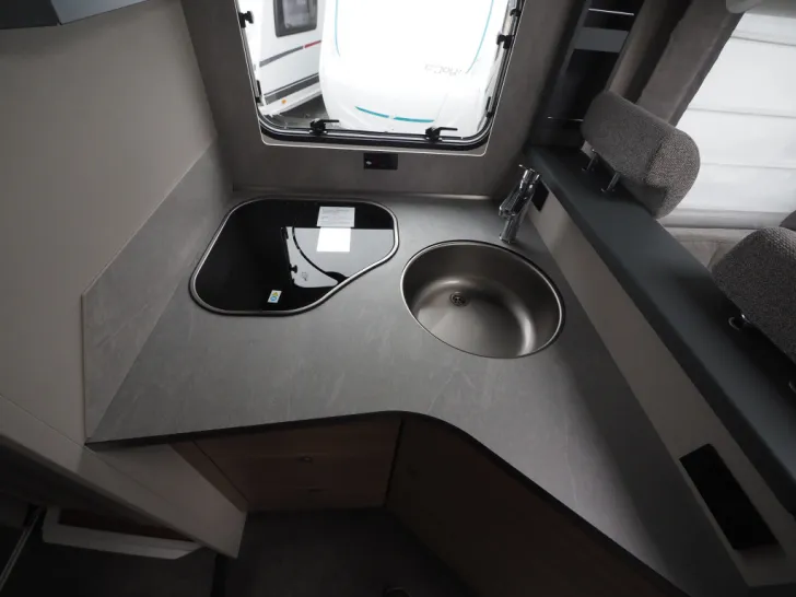 Fahrzeugbild Dethleffs Pulse I 7051 DBM GT, SAT/TV, 180 PS Maxi #7