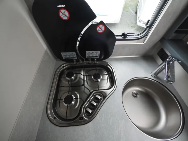 Fahrzeugbild Dethleffs Pulse I 7051 DBM GT, SAT/TV, 180 PS Maxi #8