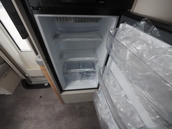 Fahrzeugbild Dethleffs Pulse I 7051 DBM GT, SAT/TV, 180 PS Maxi #10