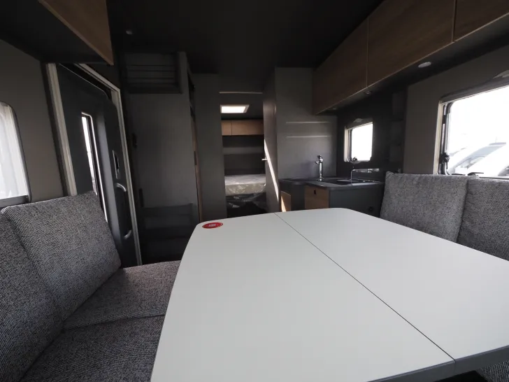 Fahrzeugbild Dethleffs Trend T 7057 DBL, Lounge, Viel Platz #9