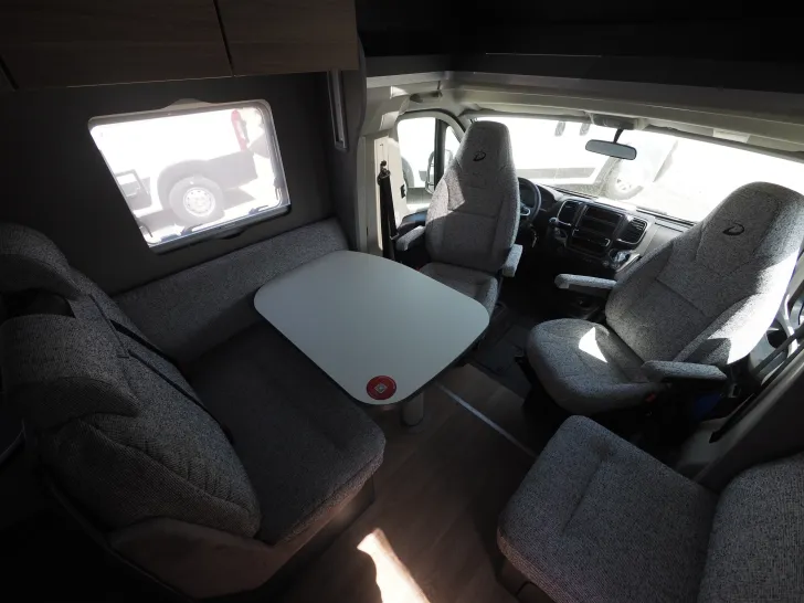 Fahrzeugbild Dethleffs Trend T 7057 EB GT, SAT/TV, Markise, Hubbett #5