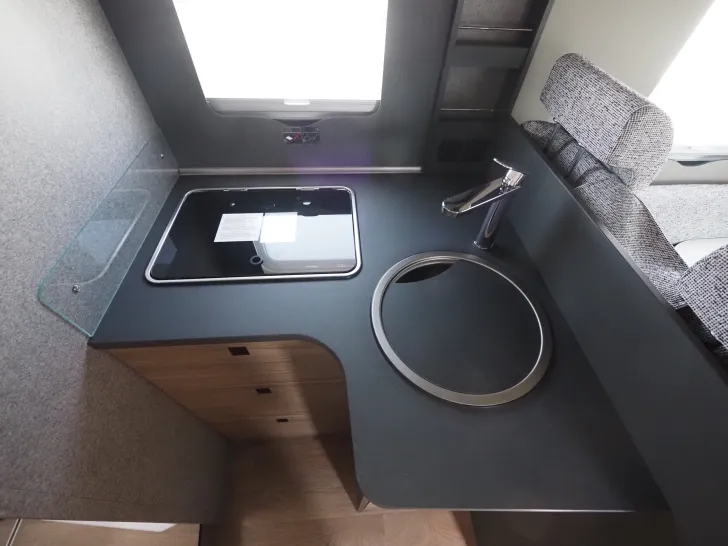 Fahrzeugbild Dethleffs Trend T 7057 EB GT, SAT/TV, Markise, Hubbett #8