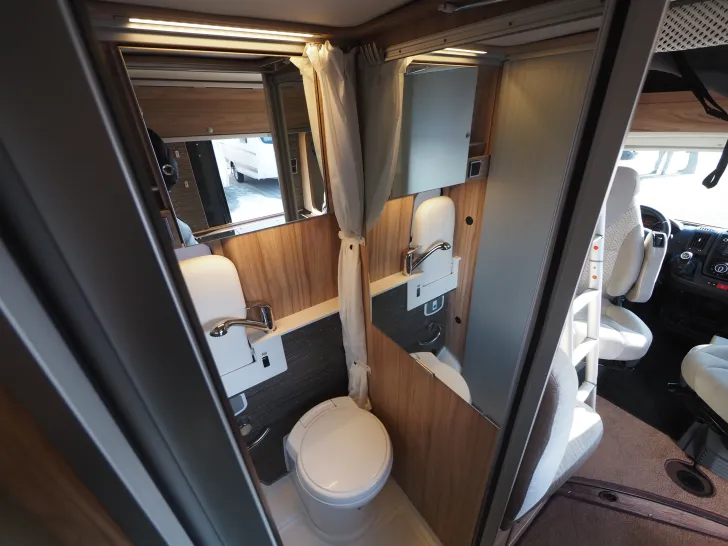 Fahrzeugbild Hymer Ayers Rock, Markise, Lithium, Radtr., Wechselr. #12