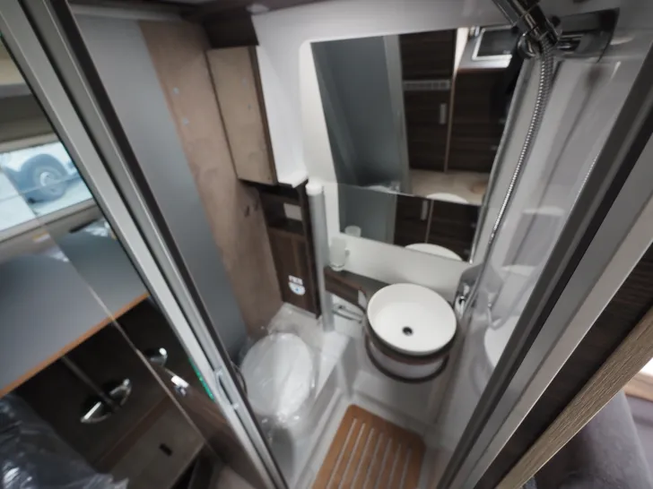 Fahrzeugbild Laika ECOVIP 645, Rundsitzgruppe, Fahrass., Autom. #12