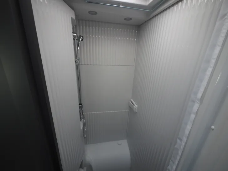 Fahrzeugbild Laika KOSMO L 319, Hubbett, Komfort-Paket #15