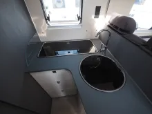 Fahrzeugbild Laika KOSMO L 409, Multimedia, Hubbett, Markise uvm #7