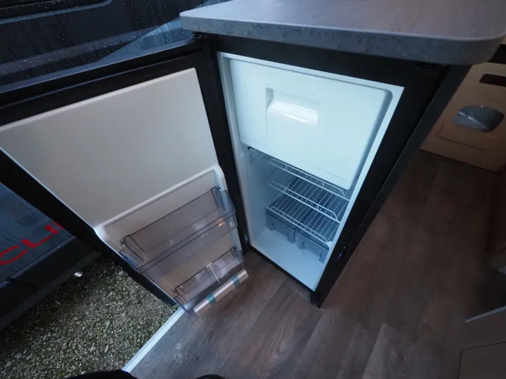 Fahrzeugbild Sunlight CLIFF 600 Modell 26, 3. Bett, Sonderpreis ! #10