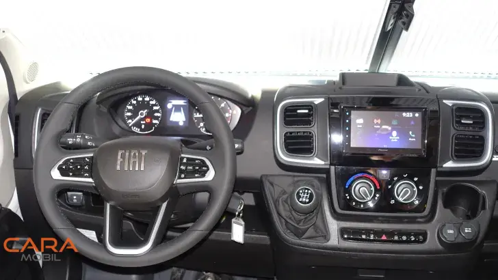 Fahrzeugbild Weinsberg CaraCompact 600 MEG EDITION [PEPPER] Verfügbar ab Oktober 2026 #32