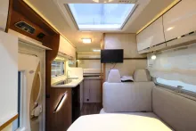 Fahrzeugbild Eura Mobil Profila T 590 FB/Festbett/Markise/Garage/Solar #9