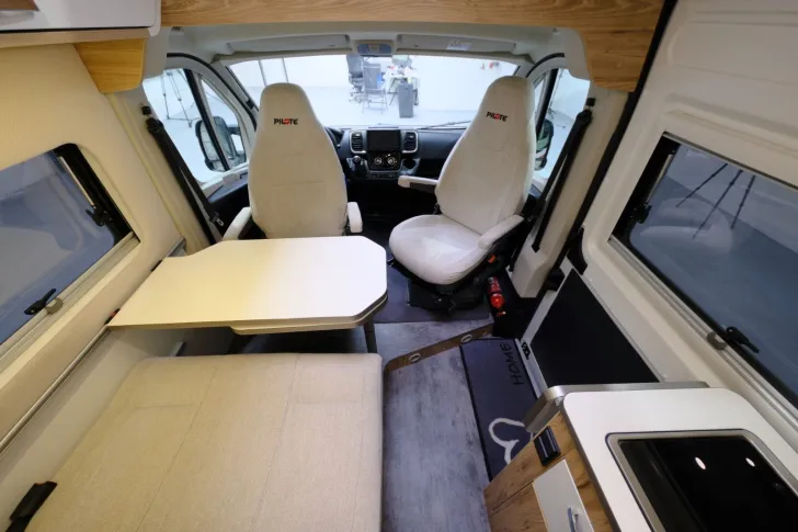 Fahrzeugbild Pilote V 600 S/Doppel Etagenbett/Markise/AHK/Klima #9