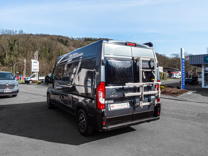 Schräg Hinten Pössl Summit 600 Plus - Markise*Kamera*Solar*Radträ.
