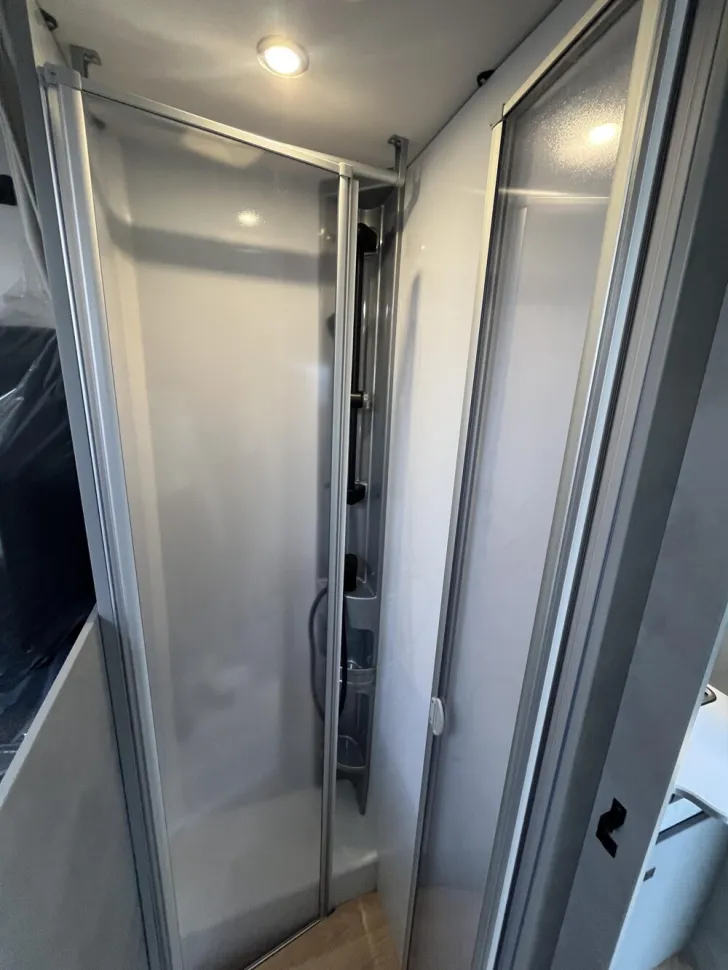 Fahrzeugbild Crosscamp EXPDN T 7.4 E Peugeot #12