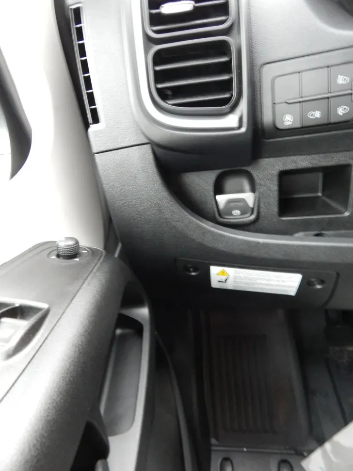 Fahrzeugbild Dethleffs Just 90 T 7052 EB Familienfahrzeug #10