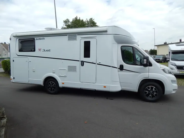 Fahrzeugbild Dethleffs Just 90 T 7052 EB Hubbett #5