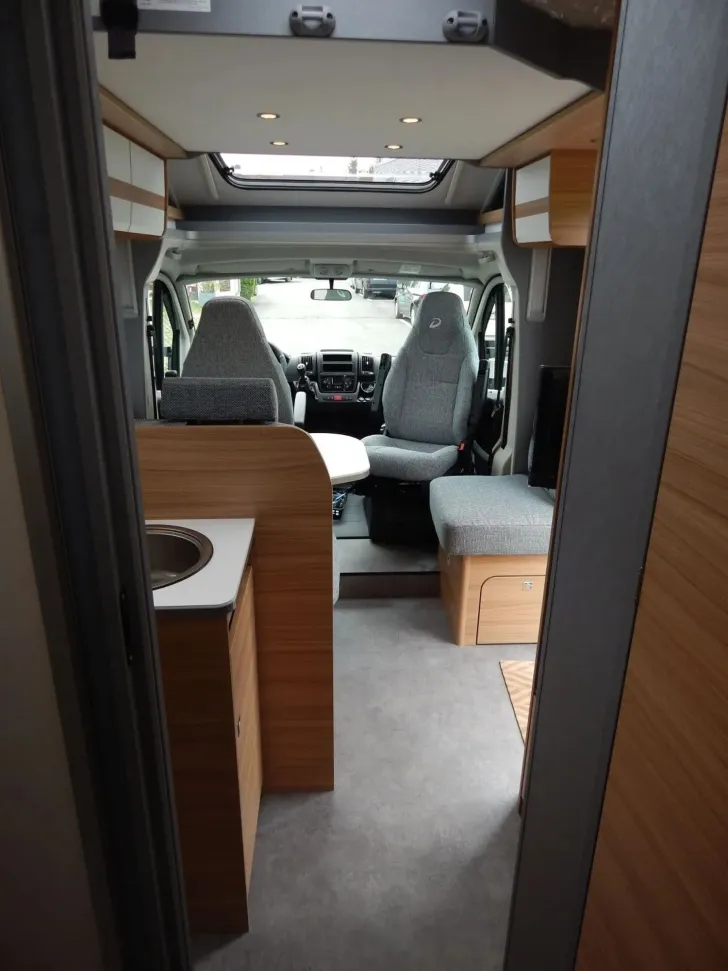 Fahrzeugbild Dethleffs Just 90 T 7052 EB Hubbett #18