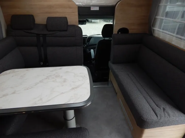 Fahrzeugbild Dethleffs Globetrotter XXL A 9000-2 EB Top Family Fahrzeug #16