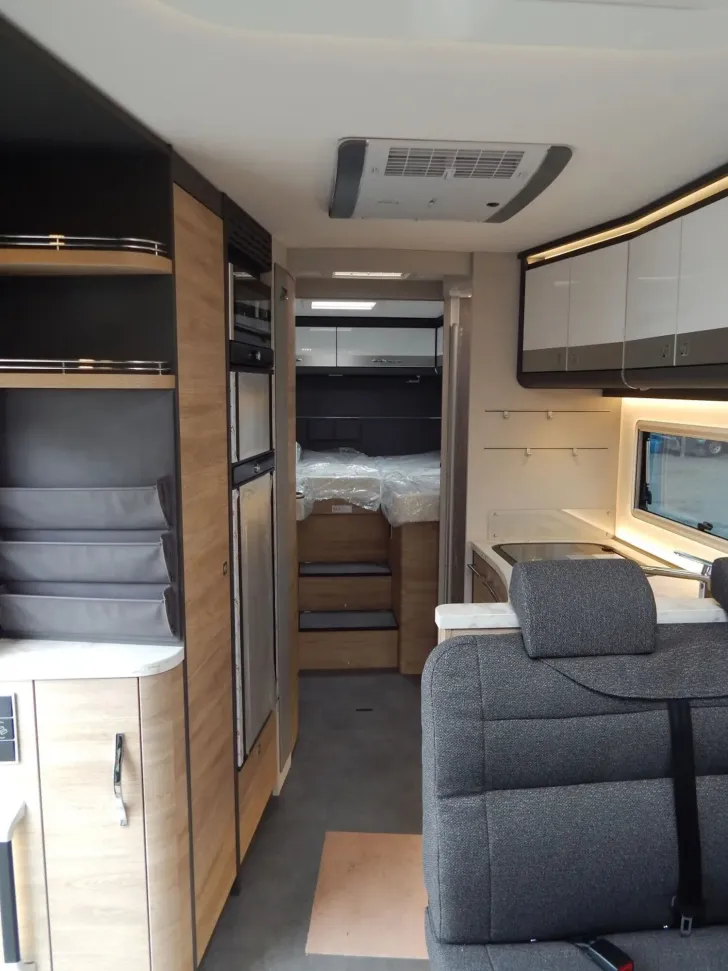 Fahrzeugbild Dethleffs Globetrotter XXL A 9000-2 EB Top Family Fahrzeug #27