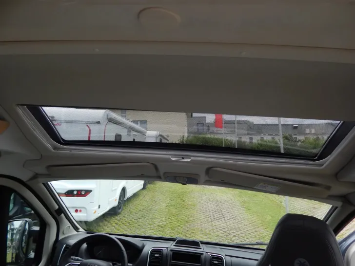 Fahrzeugbild Sunlight Cliff X 600 Fiat #11