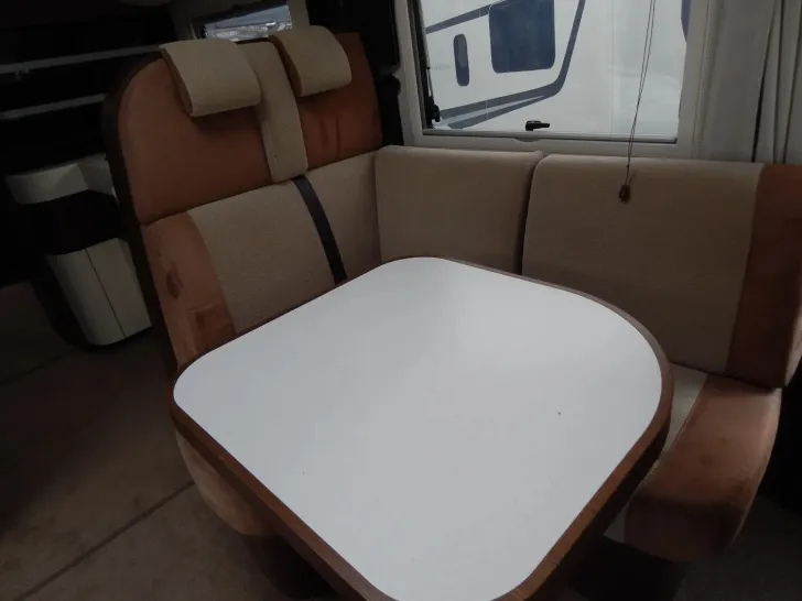 Fahrzeugbild Concorde Carver 844 L EINZELBETTEN+SAT/TV+HUBBETT #8