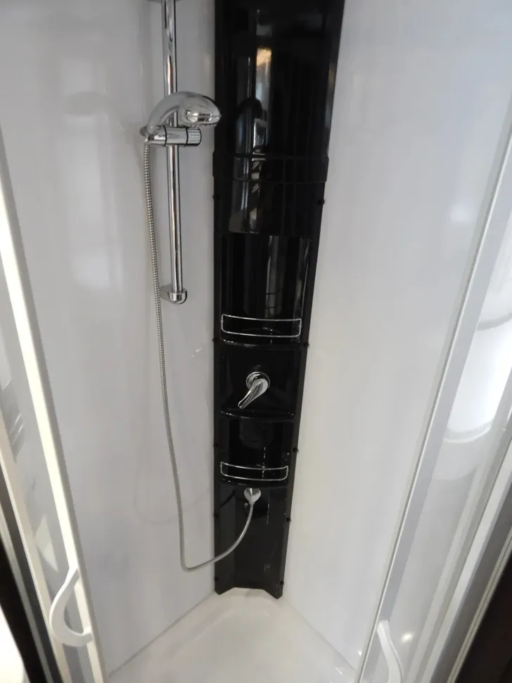 Fahrzeugbild Concorde Carver 844 L EINZELBETTEN+SAT/TV+HUBBETT #13