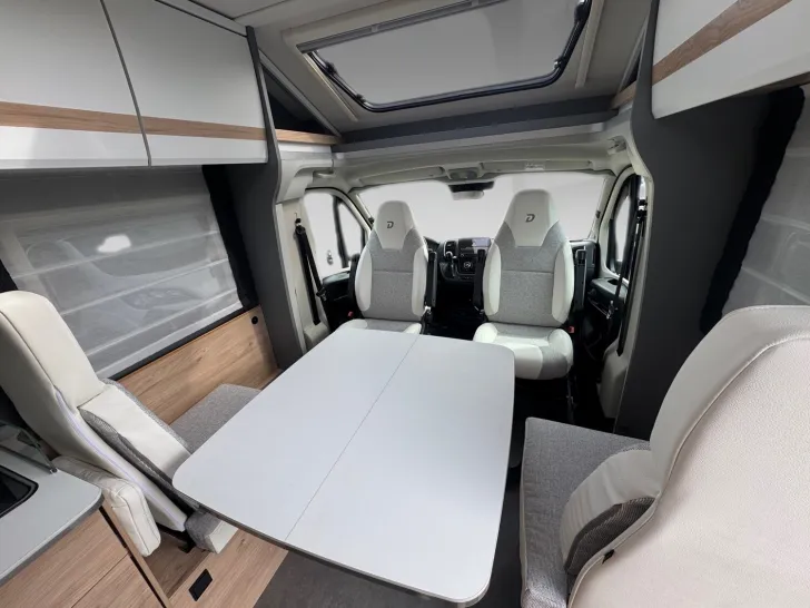 Fahrzeugbild Dethleffs Just Camp Active T 7052 EBL *Ohne Hubbett* #12