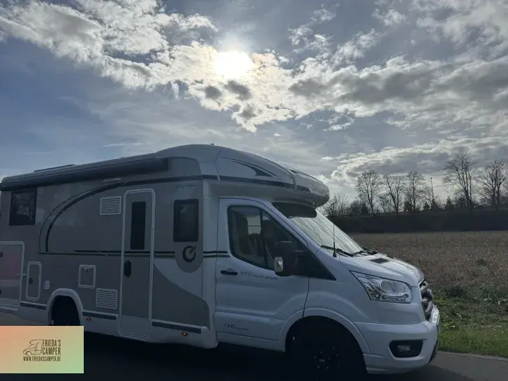 Fahrzeugbild Chausson Titanium Ultimate 777 alle Pakete,Hubbett #2