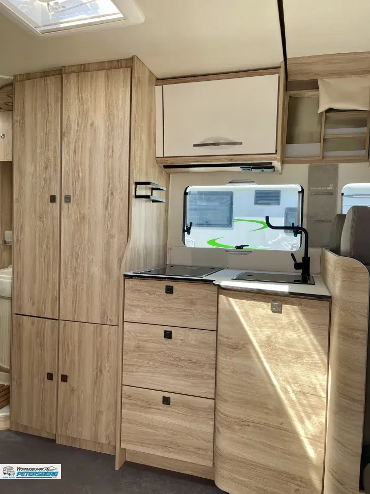 Fahrzeugbild Eura Mobil Profila RS 675 SB Mondial Edition Dachklima & Lithiumbatterie #8